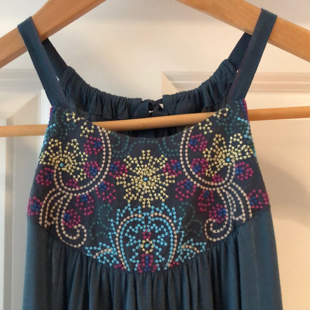 Tank top - Picture 2 of 5